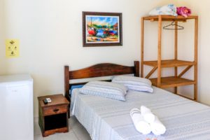 Quarto casal em pousada Itapoá SC